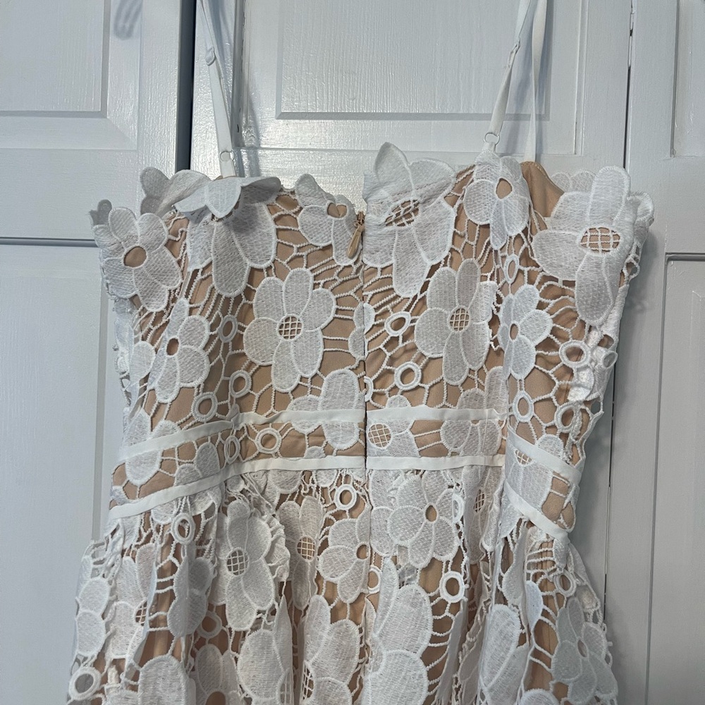 Just Me NWOT White & Nude Floral Lace Tiered Sleeveless Midi Dress - Picture 8 of 12